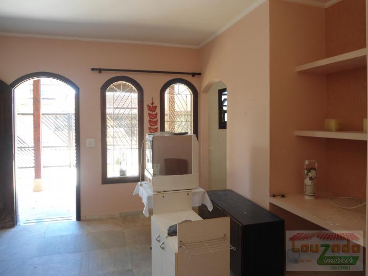 Casa para alugar com 3 quartos, 250m² - Foto 12