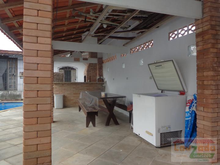 Casa à venda com 3 quartos, 500m² - Foto 2