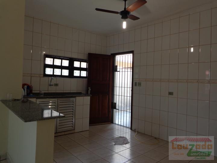 Casa à venda com 3 quartos, 169m² - Foto 14