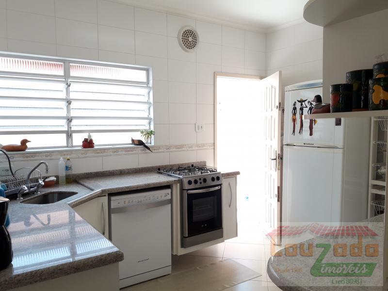 Casa à venda com 3 quartos, 360m² - Foto 10