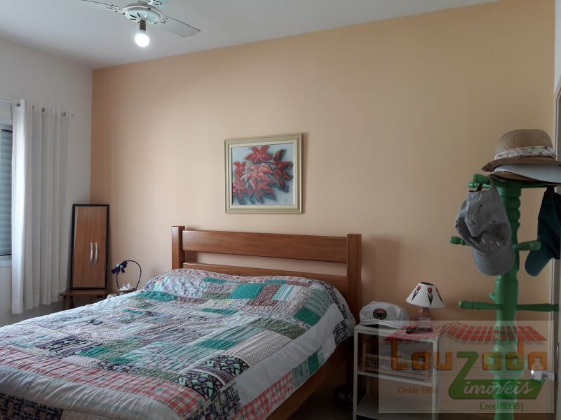 Casa à venda com 3 quartos, 360m² - Foto 15