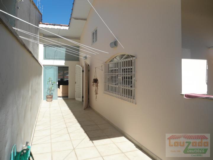 Casa à venda com 3 quartos, 350m² - Foto 14