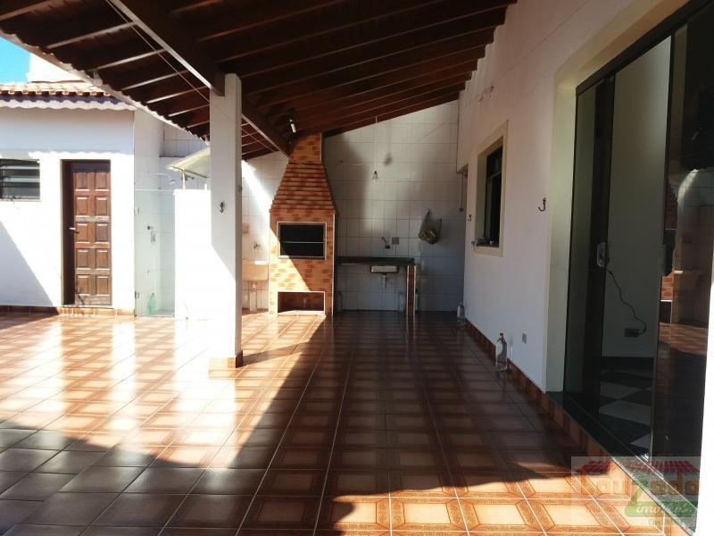 Casa à venda com 3 quartos, 300m² - Foto 5