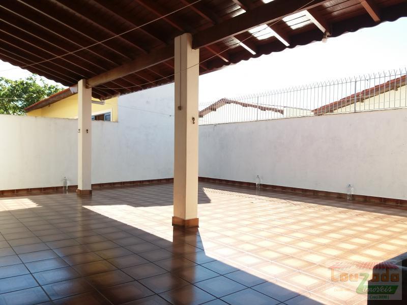 Casa à venda com 3 quartos, 300m² - Foto 7