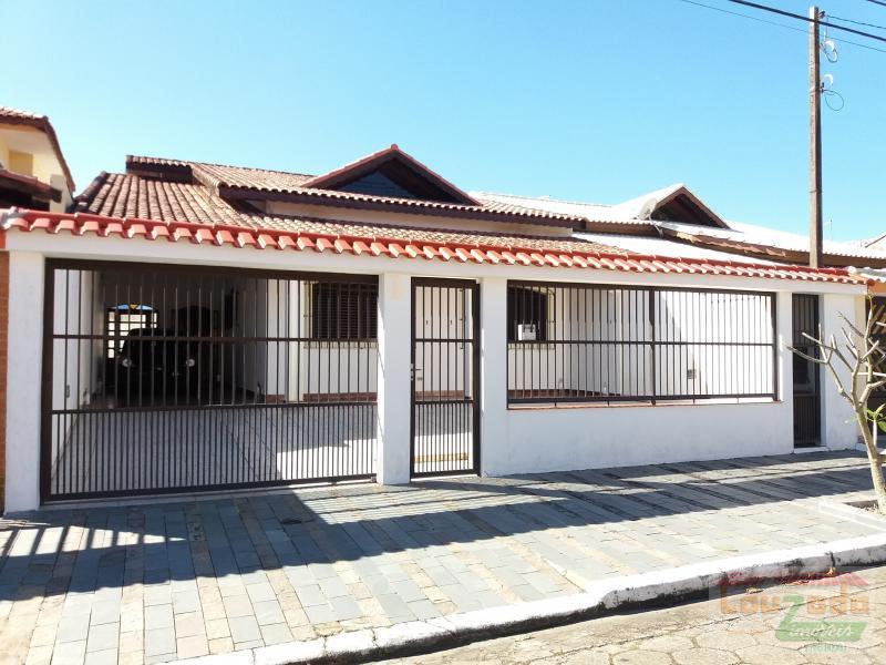 Casa à venda com 3 quartos, 300m² - Foto 2