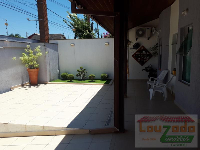 Casa à venda com 2 quartos, 250m² - Foto 13