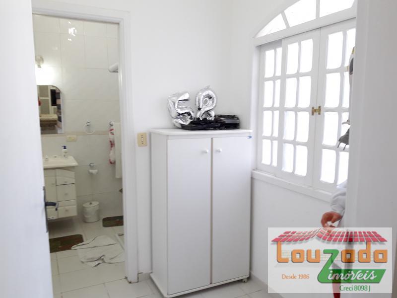 Casa à venda com 2 quartos, 1050m² - Foto 22