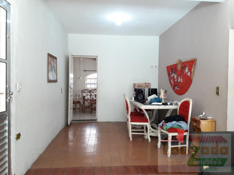 Casa à venda com 2 quartos, 250m² - Foto 9