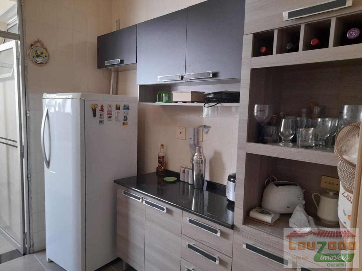 Apartamento à venda com 4 quartos, 236m² - Foto 6