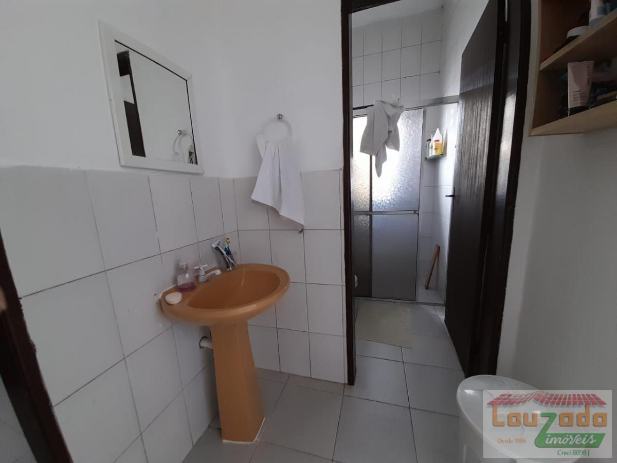 Casa à venda com 2 quartos, 300m² - Foto 6