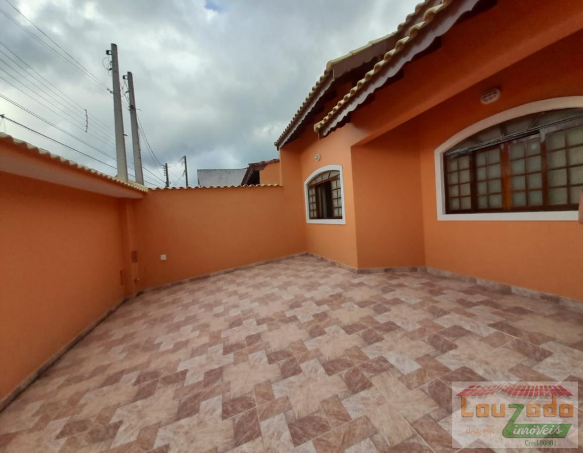 Sobrado à venda com 4 quartos, 250m² - Foto 2