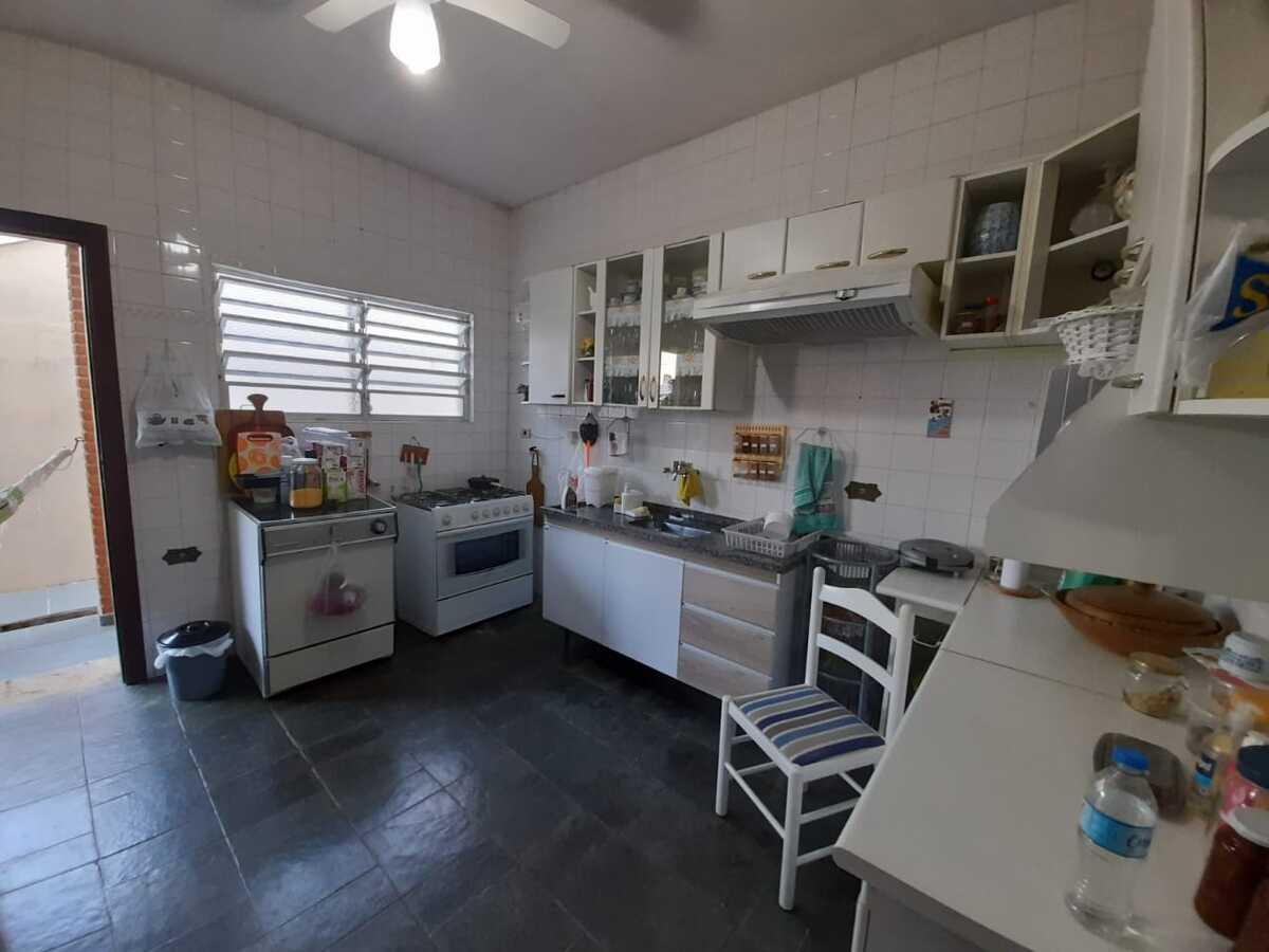 Casa à venda com 4 quartos, 690m² - Foto 12