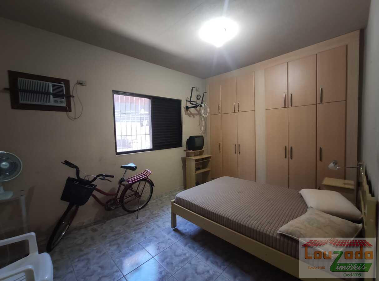 Casa à venda com 3 quartos, 180m² - Foto 9