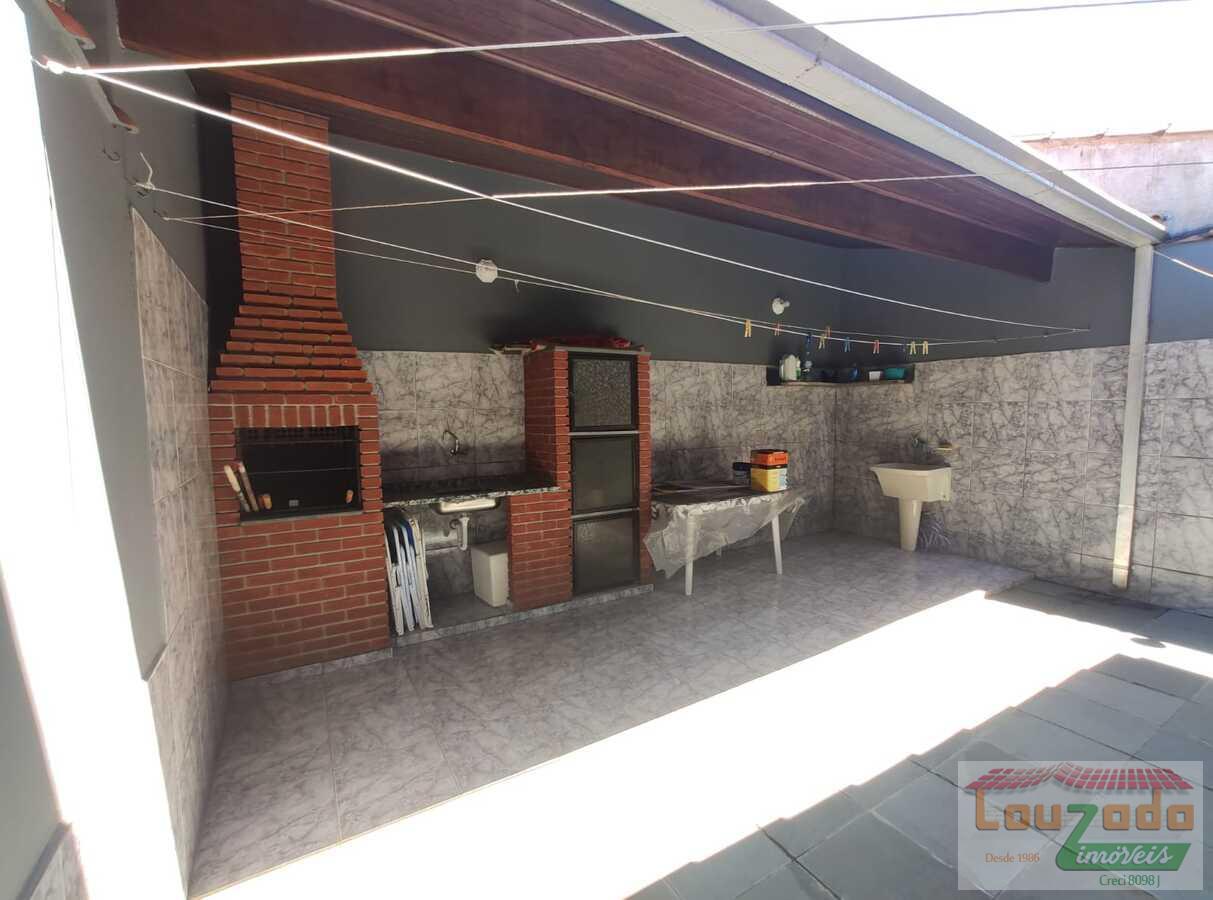 Casa à venda com 3 quartos, 180m² - Foto 14