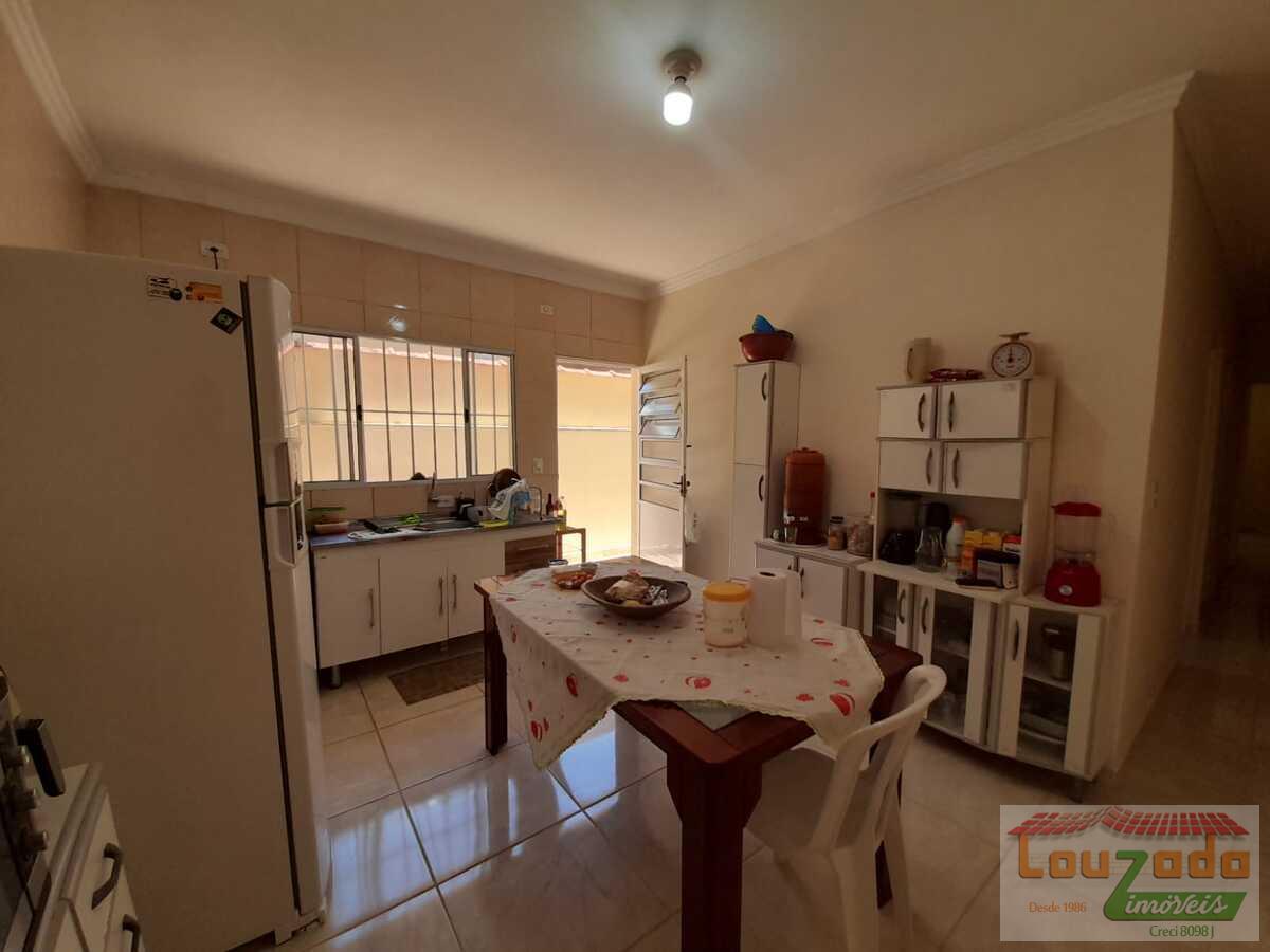 Casa à venda com 3 quartos, 180m² - Foto 6