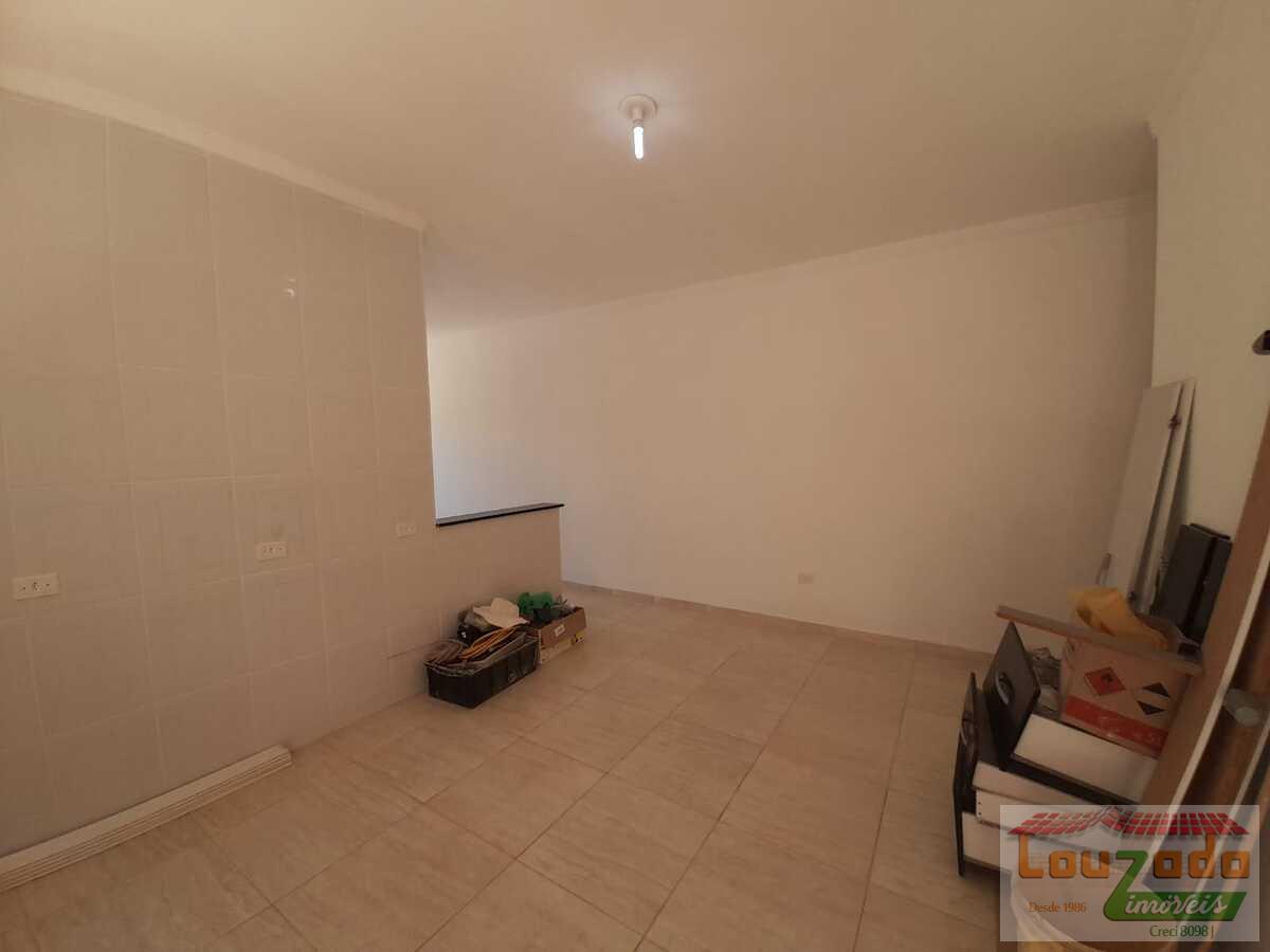 Casa à venda com 3 quartos, 180m² - Foto 3