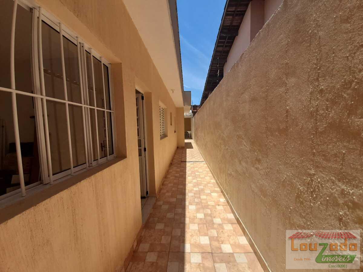 Casa à venda com 3 quartos, 180m² - Foto 14