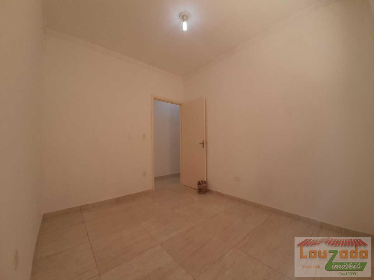 Casa à venda com 3 quartos, 180m² - Foto 9