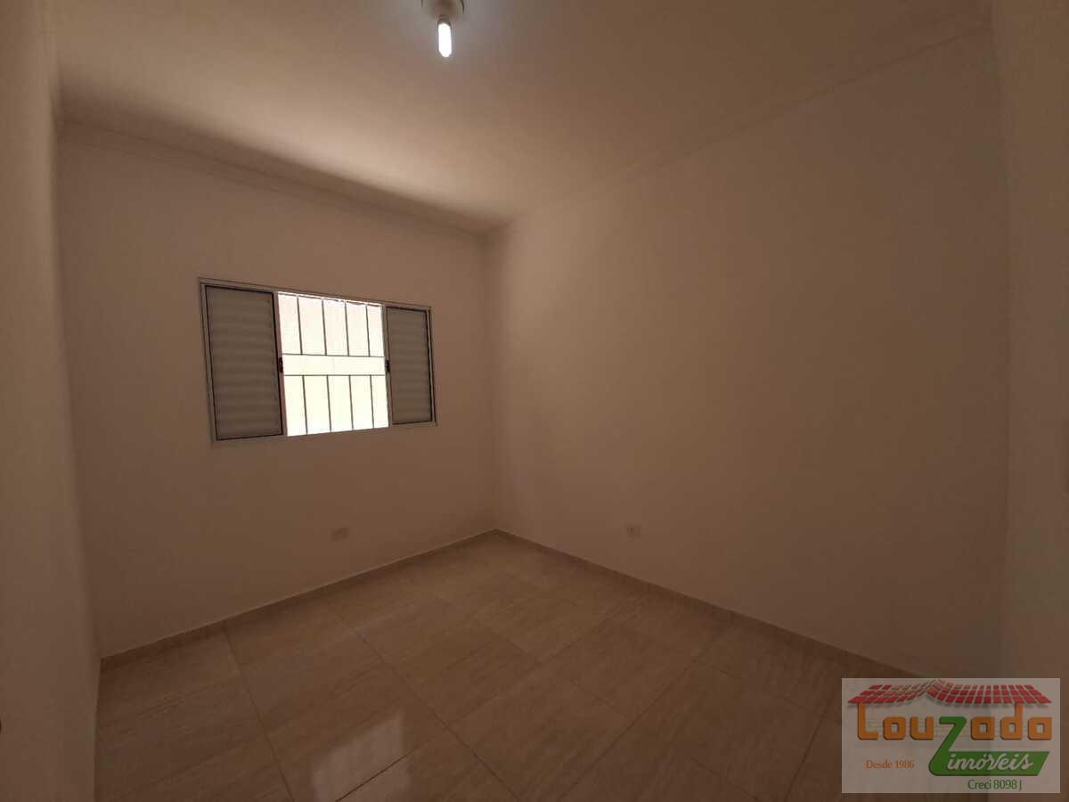 Casa à venda com 3 quartos, 180m² - Foto 8