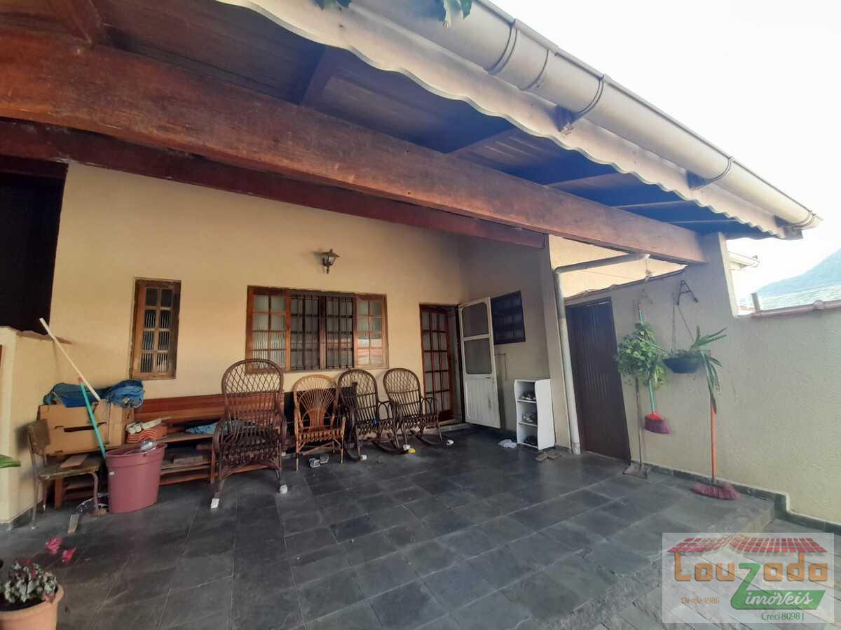 Casa à venda com 7 quartos, 420m² - Foto 9