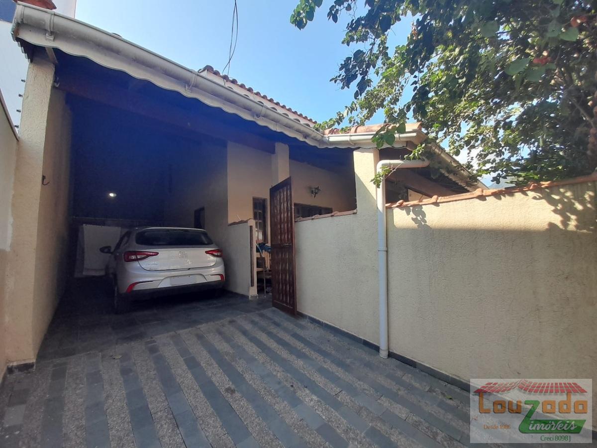 Casa à venda com 7 quartos, 420m² - Foto 2