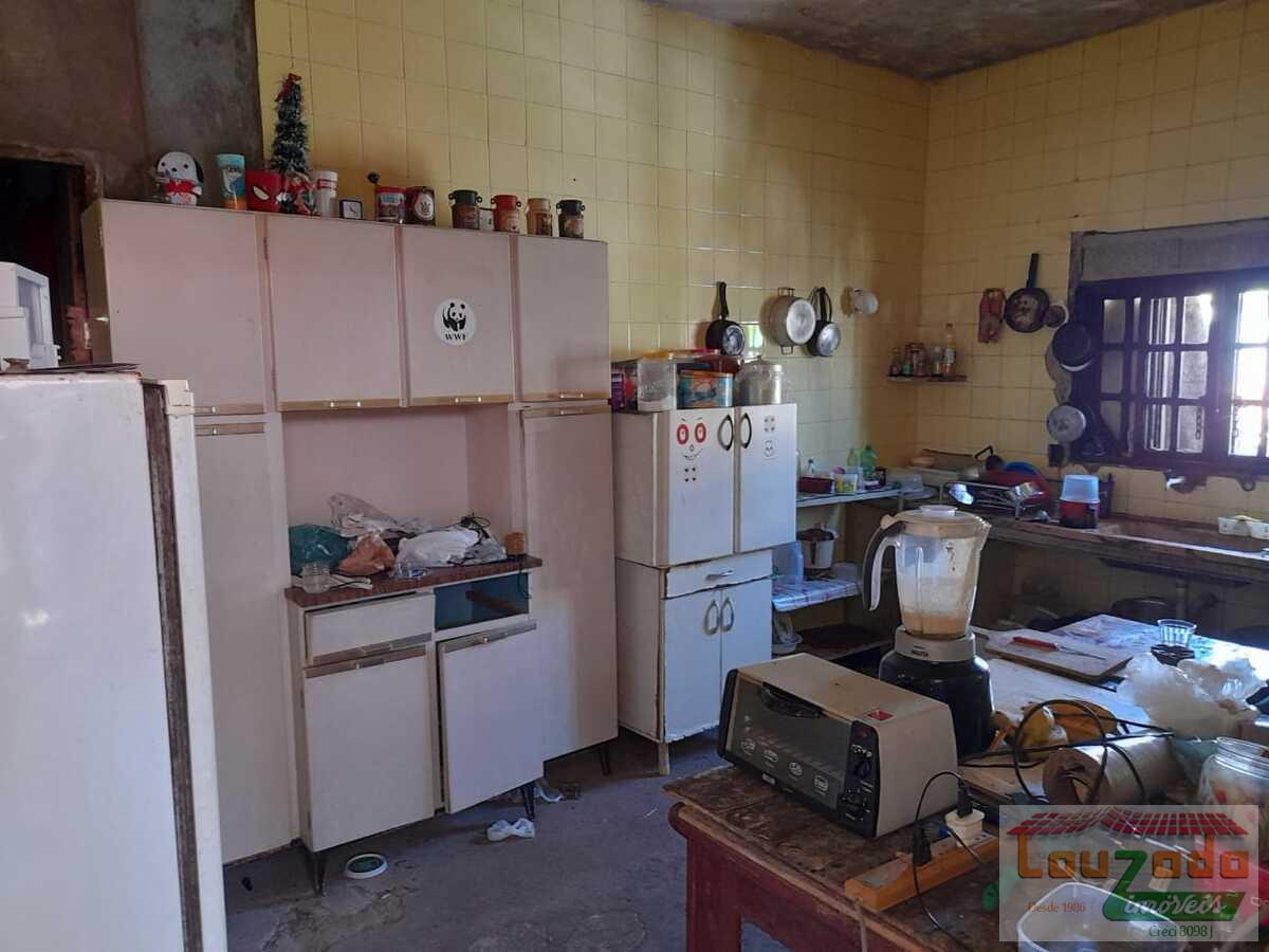 Casa à venda com 2 quartos, 300m² - Foto 3