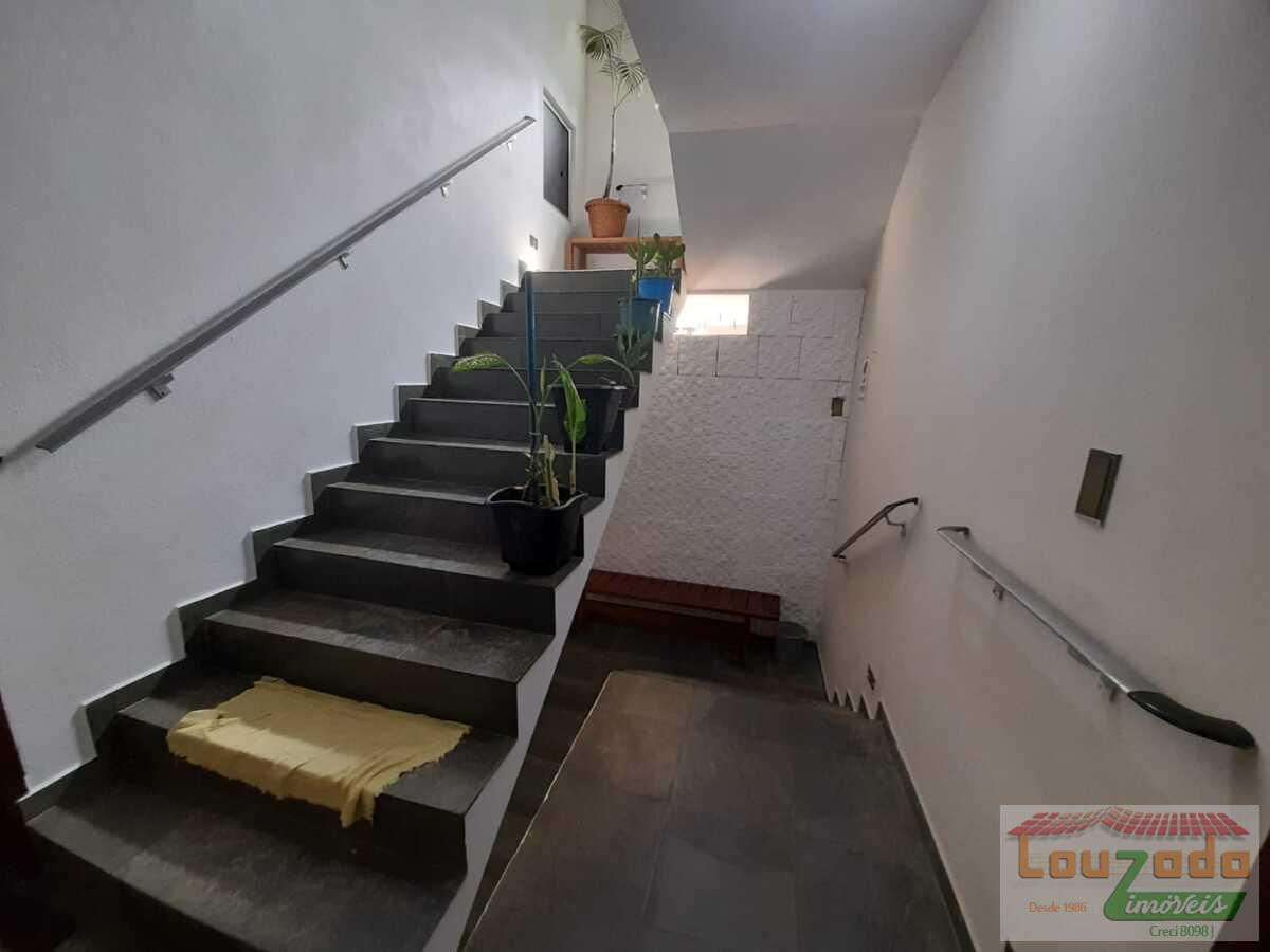 Apartamento à venda com 2 quartos, 70m² - Foto 2