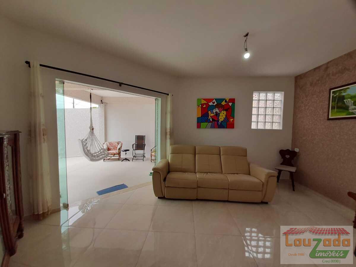 Casa à venda com 3 quartos, 264m² - Foto 3