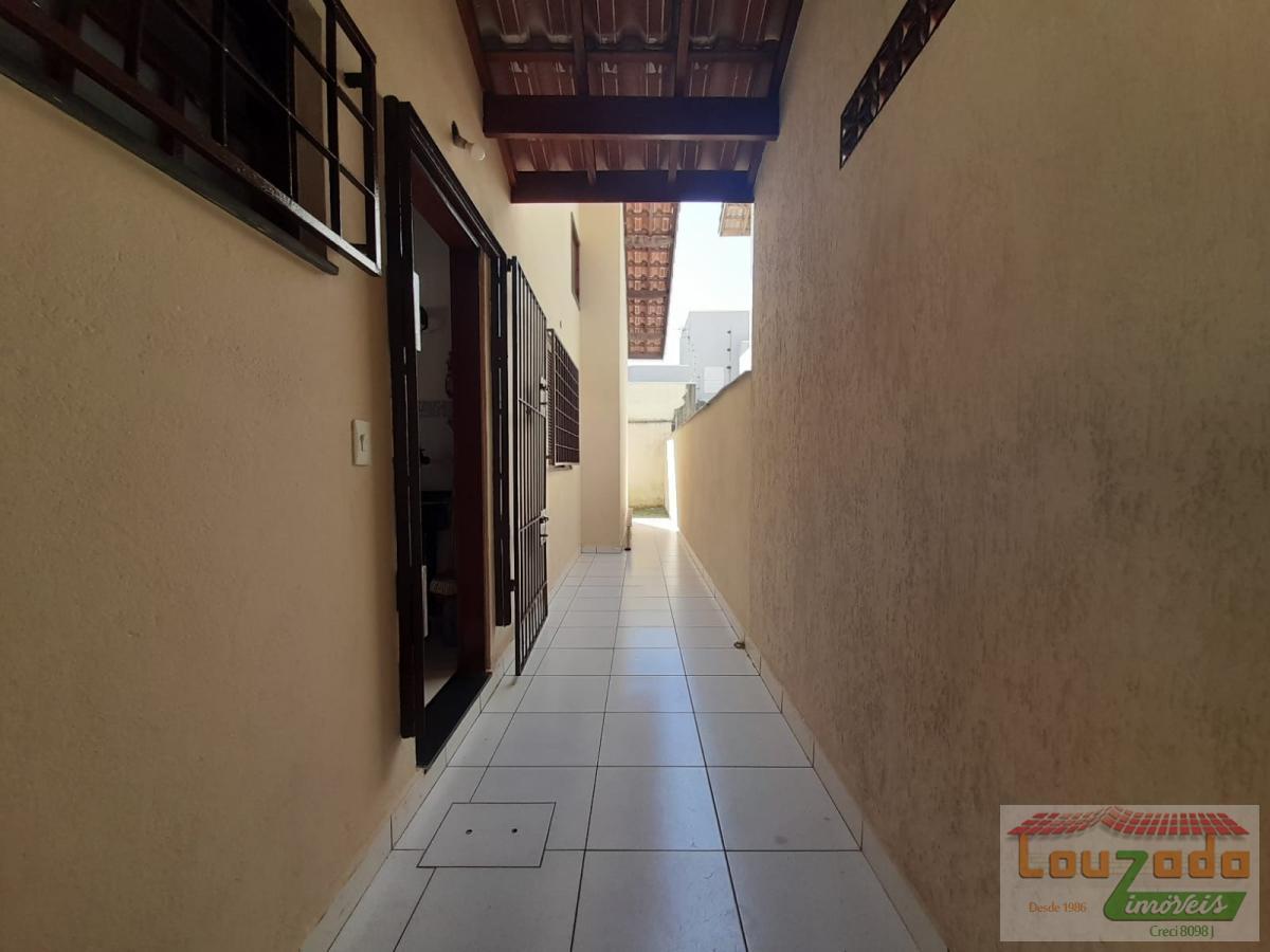 Casa à venda com 3 quartos, 336m² - Foto 19