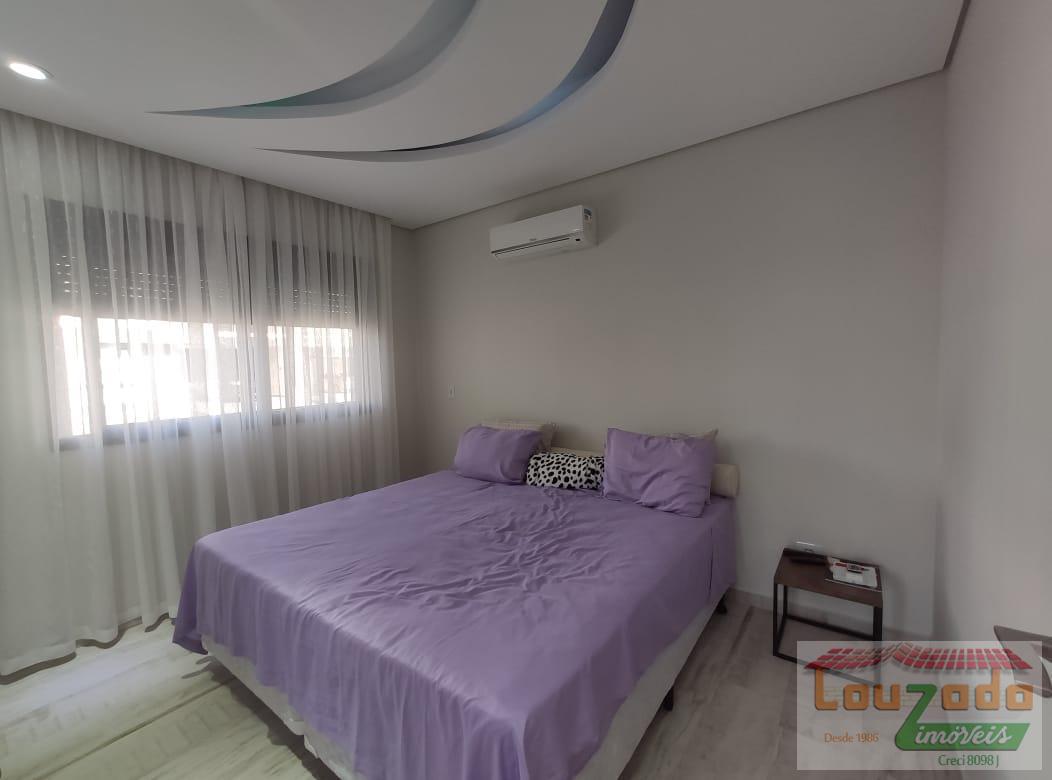 Sobrado à venda com 4 quartos, 329m² - Foto 13