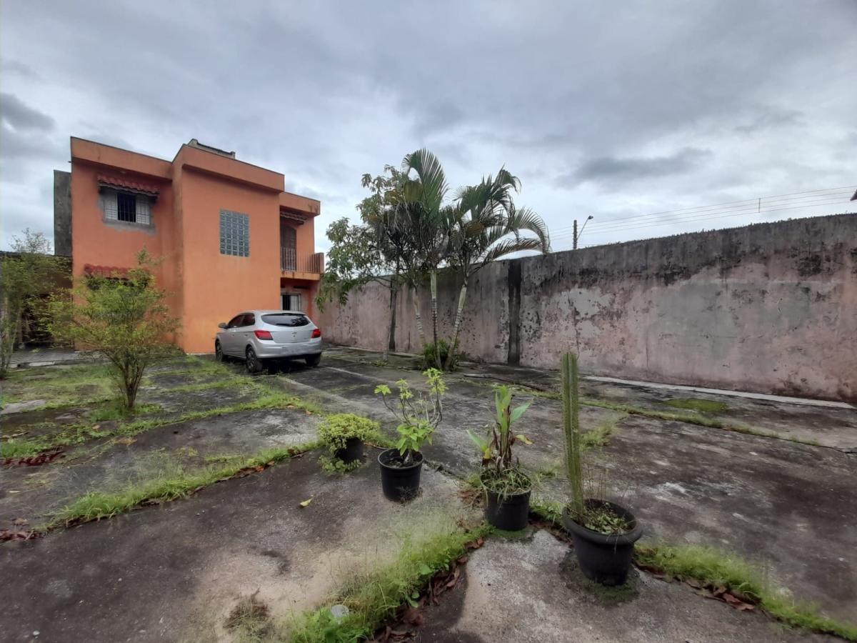 Sobrado à venda com 3 quartos, 270m² - Foto 1