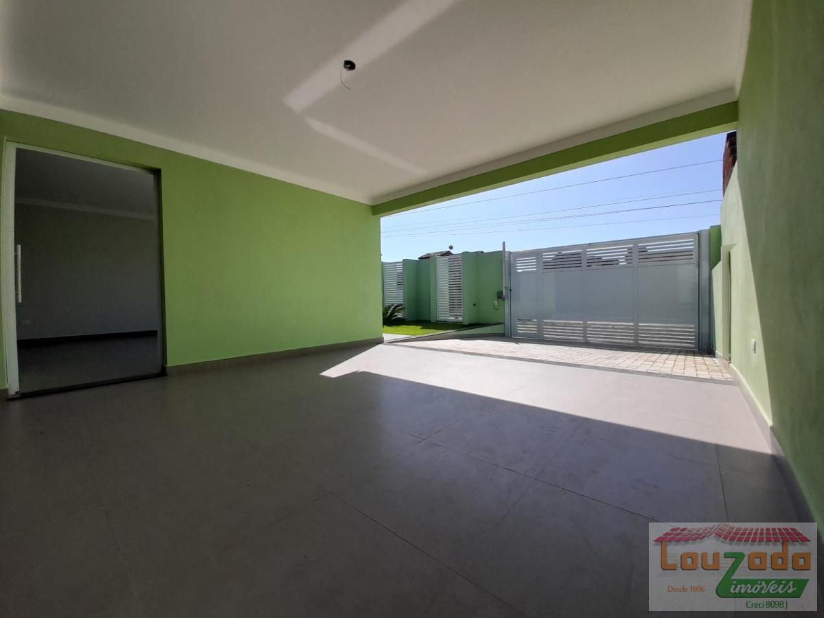 Casa à venda com 3 quartos, 250m² - Foto 2