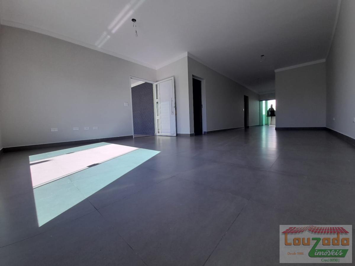 Casa à venda com 3 quartos, 250m² - Foto 3