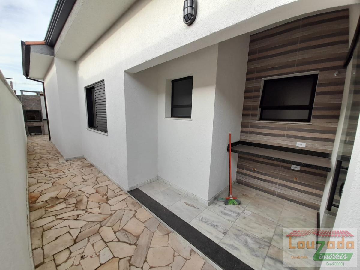 Casa à venda com 2 quartos, 150m² - Foto 10