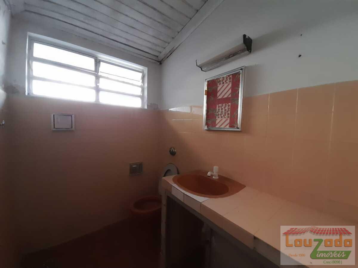 Casa à venda com 2 quartos, 300m² - Foto 8