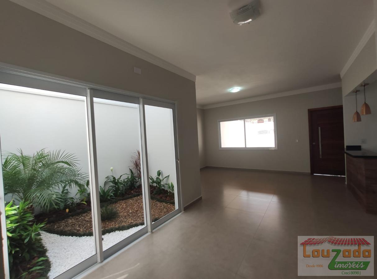 Casa à venda com 3 quartos, 250m² - Foto 6