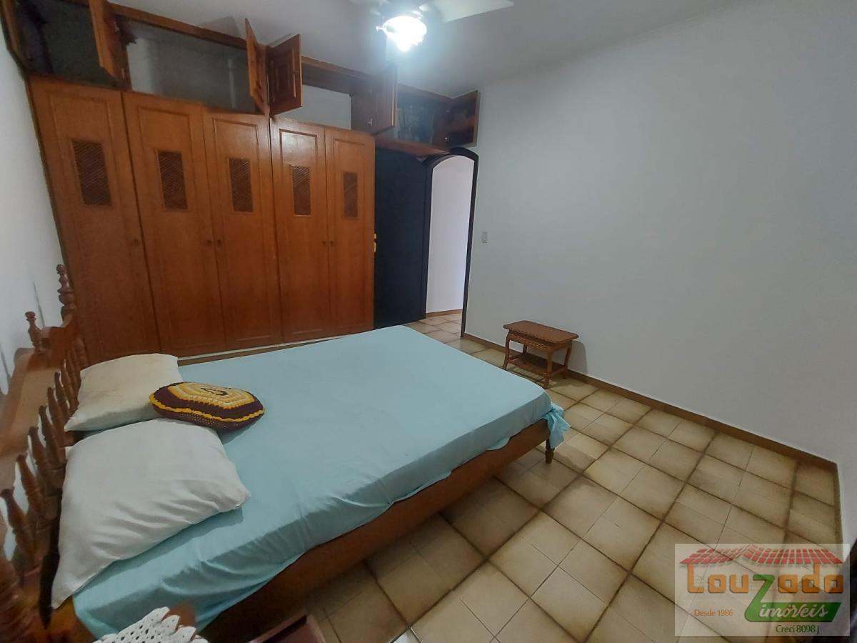 Casa à venda com 2 quartos, 380m² - Foto 18