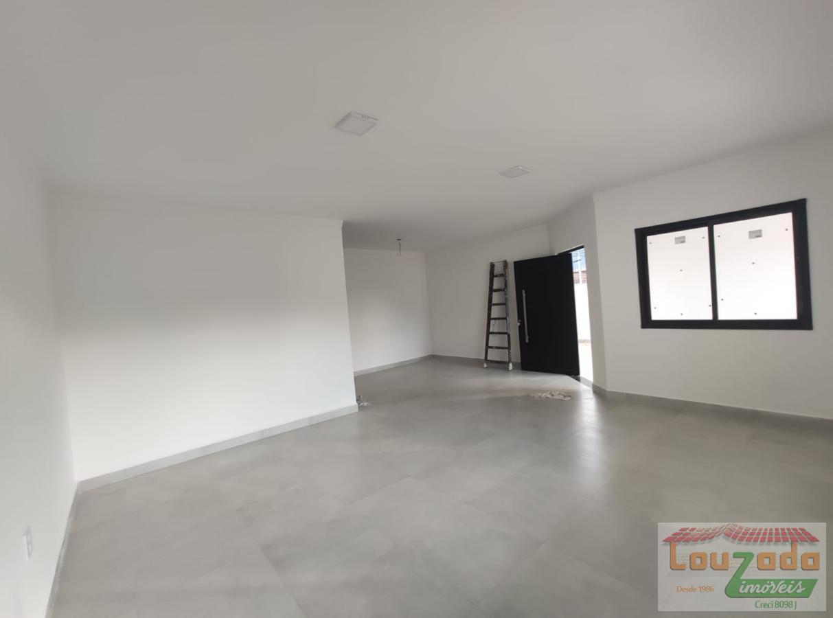 Sobrado à venda com 5 quartos, 320m² - Foto 2