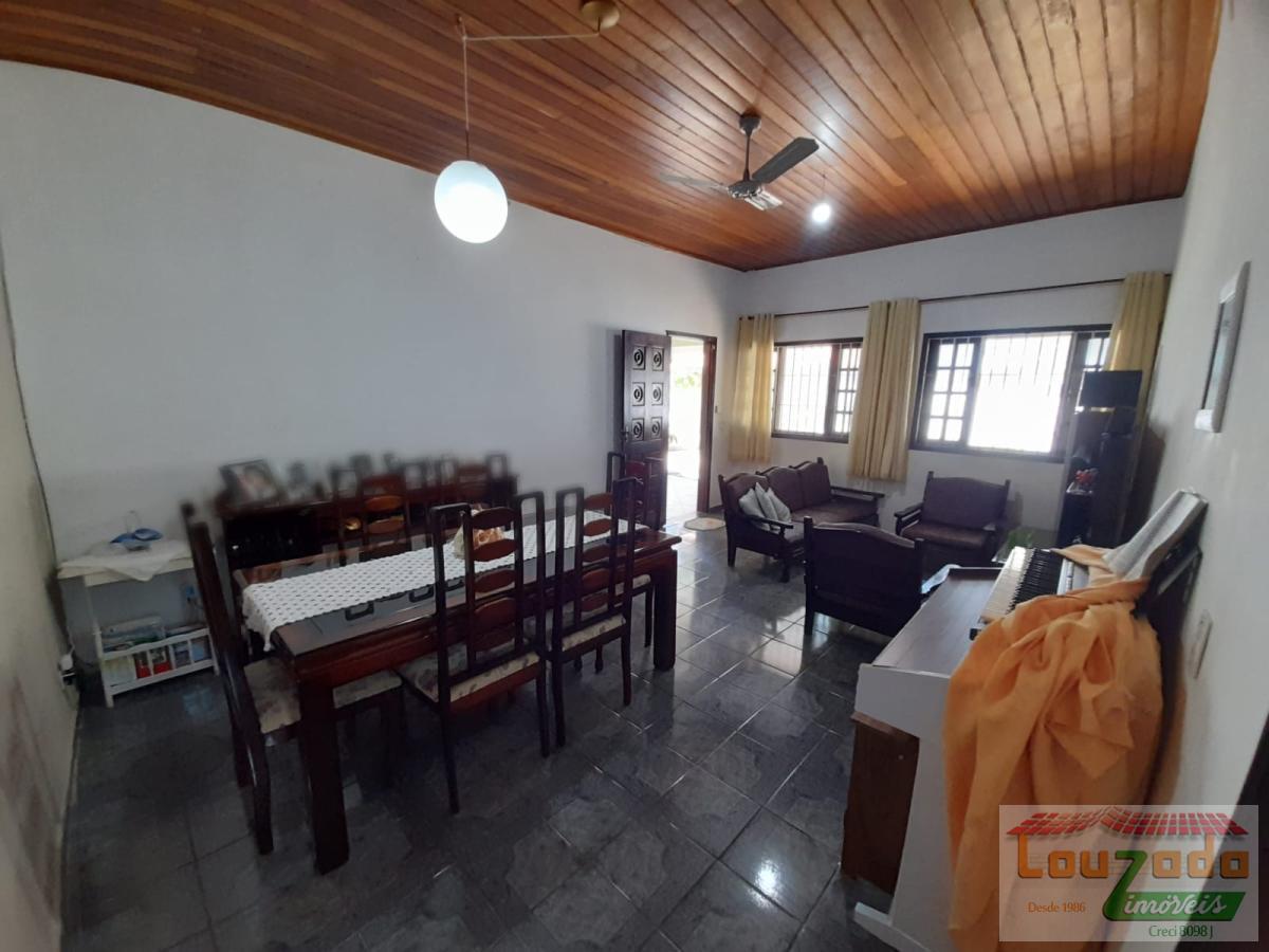 Casa à venda com 4 quartos, 960m² - Foto 4