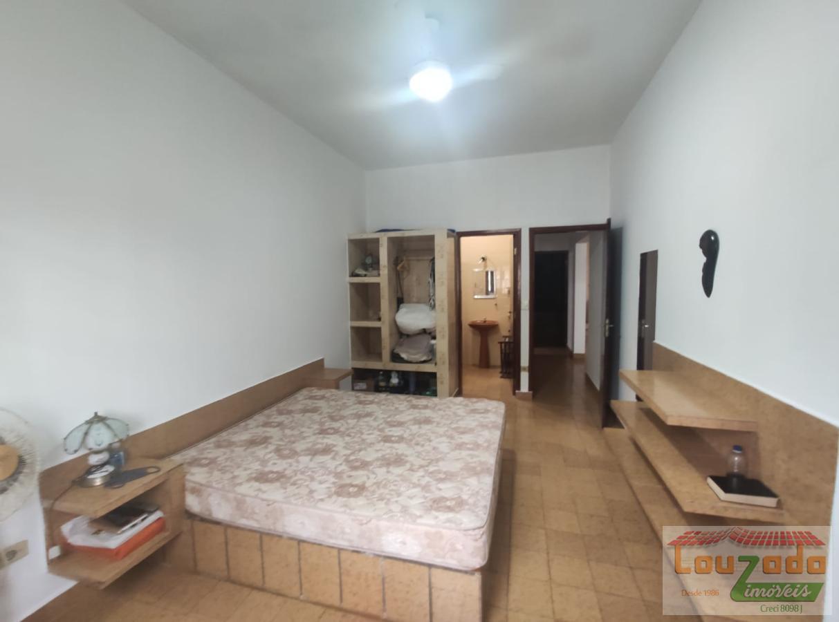 Casa à venda com 2 quartos, 275m² - Foto 11