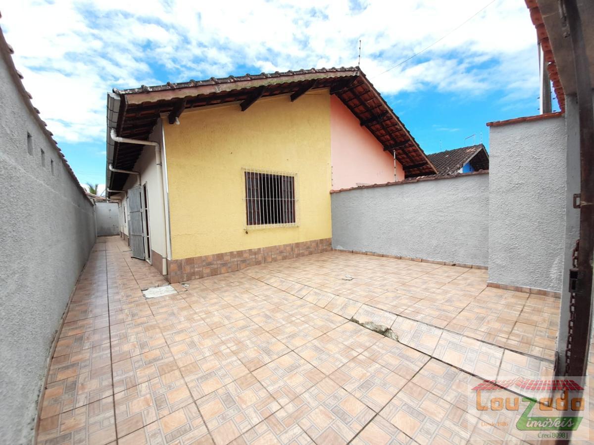 Casa à venda com 3 quartos, 120m² - Foto 2