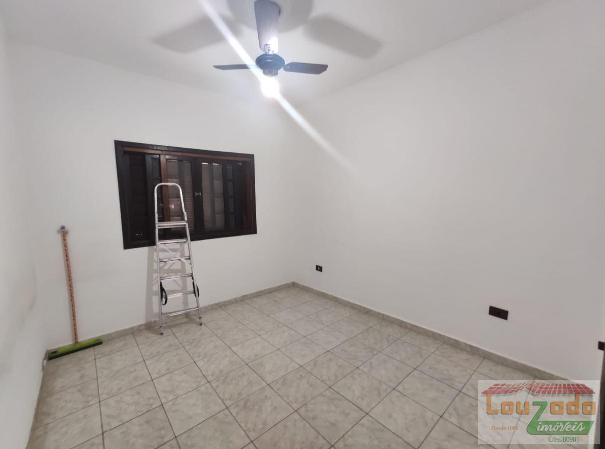 Sobrado à venda com 4 quartos, 300m² - Foto 8