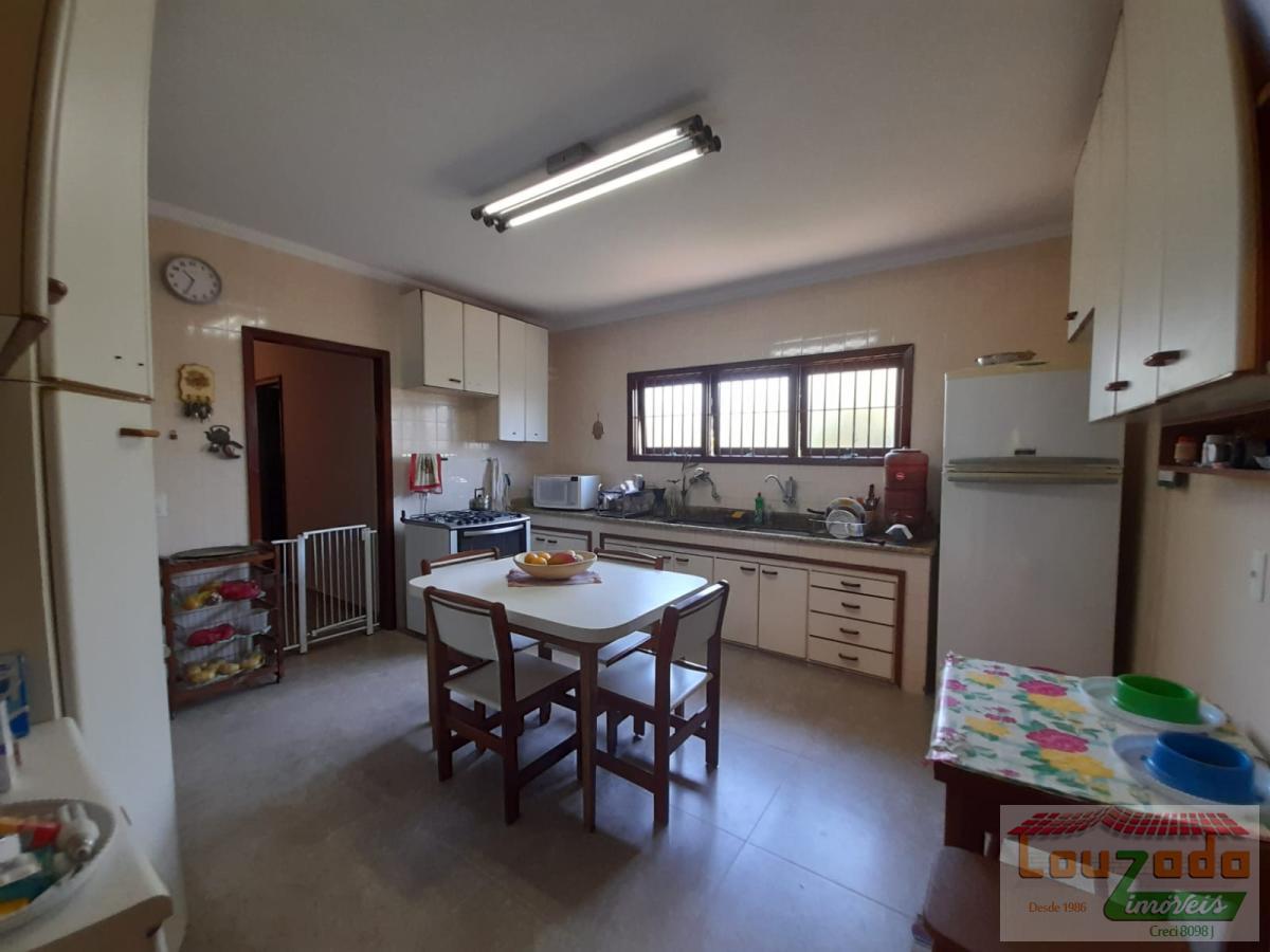 Casa à venda com 3 quartos, 600m² - Foto 6