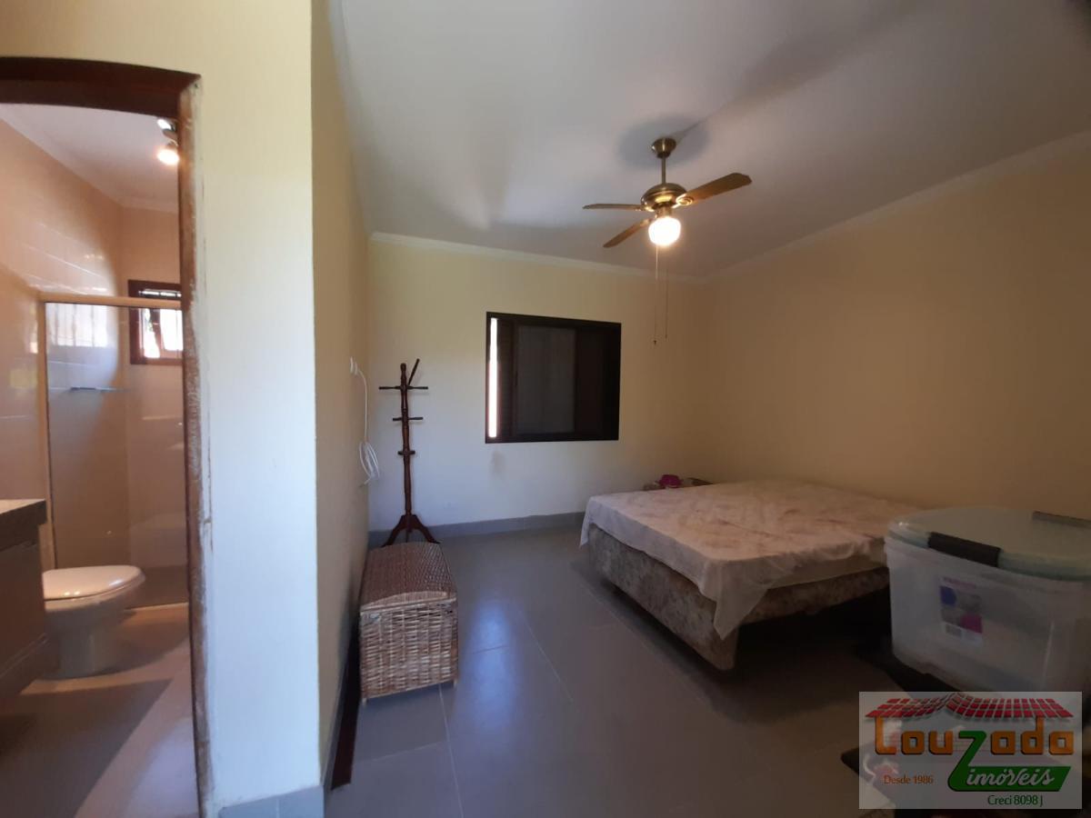 Casa à venda com 3 quartos, 600m² - Foto 10