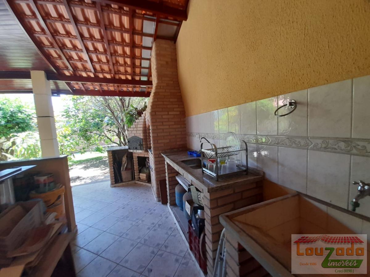 Casa à venda com 3 quartos, 600m² - Foto 17