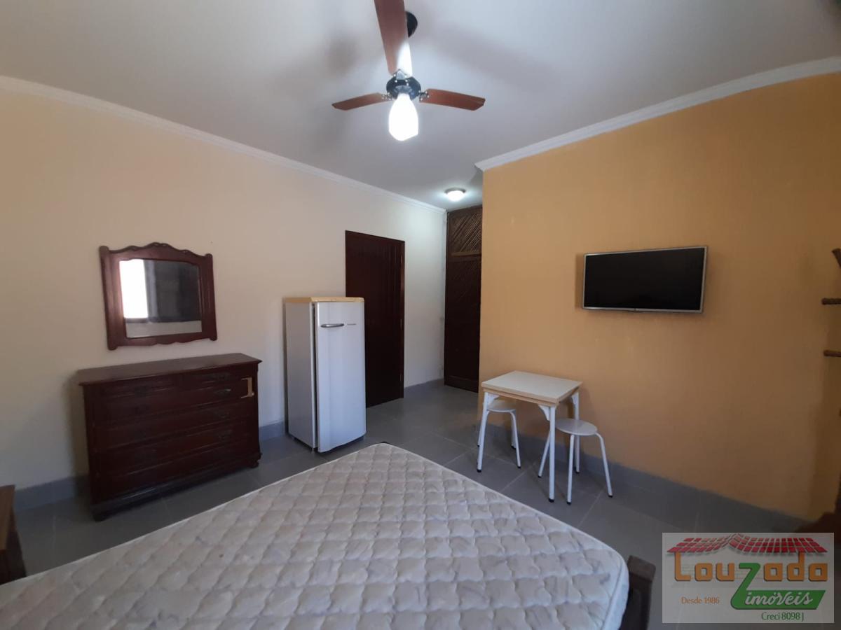 Casa à venda com 3 quartos, 600m² - Foto 14