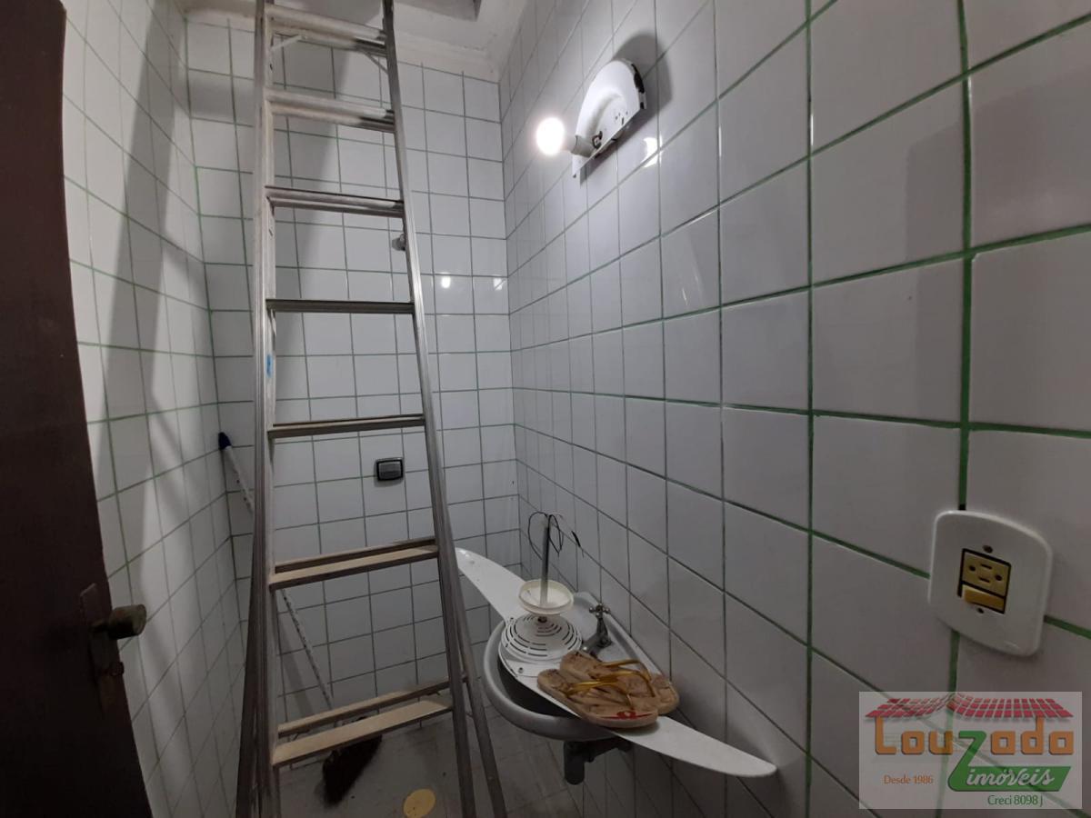 Casa à venda com 3 quartos, 1000m² - Foto 14