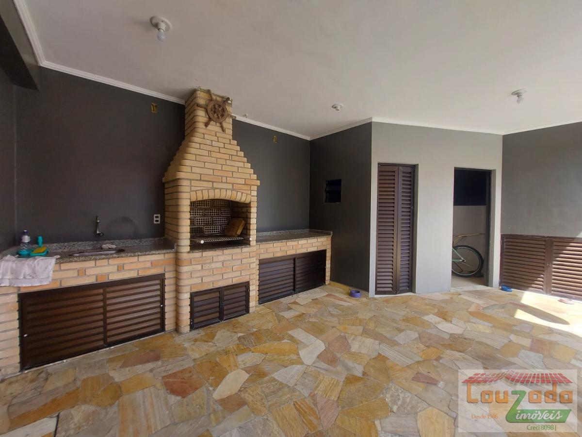 Casa à venda com 3 quartos, 250m² - Foto 15