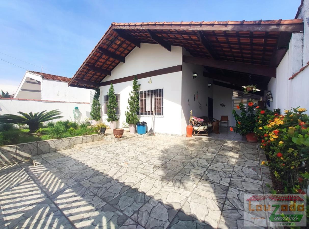 Casa à venda com 3 quartos, 360m² - Foto 1