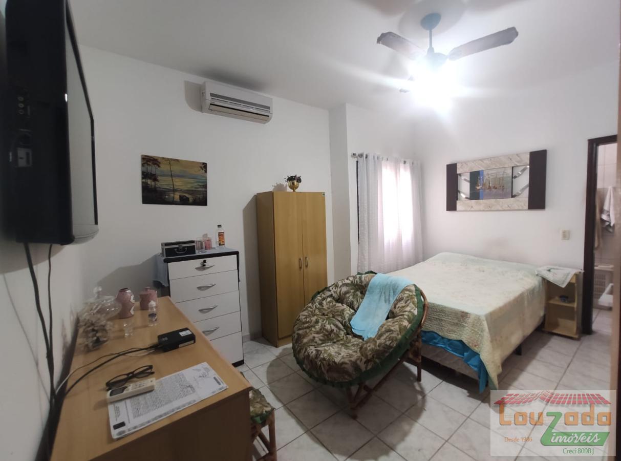 Casa à venda com 3 quartos, 360m² - Foto 10